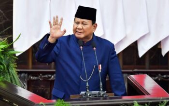 Prabowo dan PM Li Qiang Bahas Investasi Besar Senilai Rp 156 Triliun di Beijing